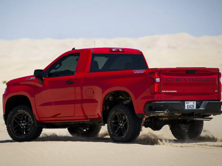 Chevrolet Silverado IV (T1XX) Пикап Одинарная кабина Regular — сүрөт 4