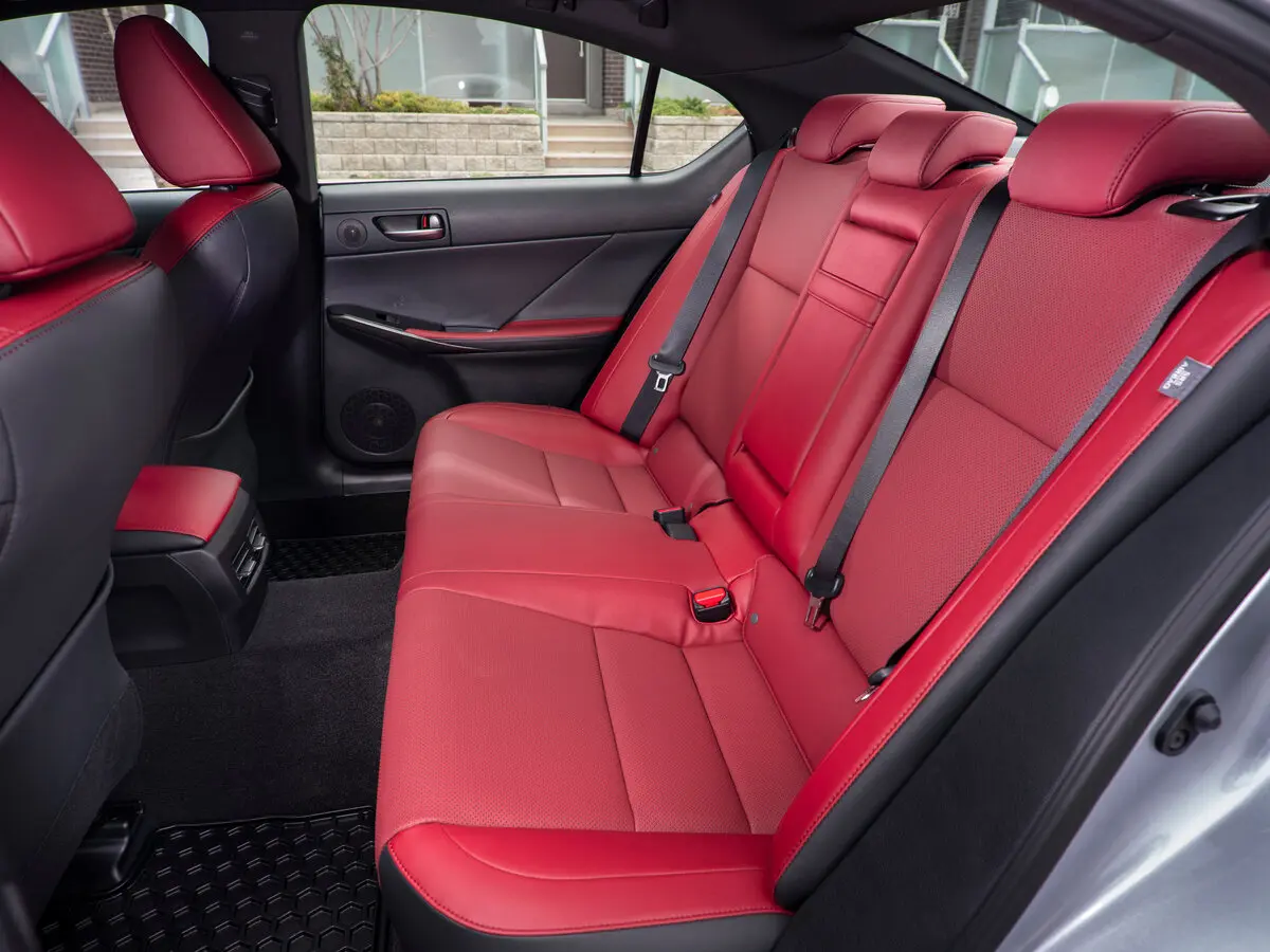 Lexus IS III Рестайлинг 2 Седан — фото 11