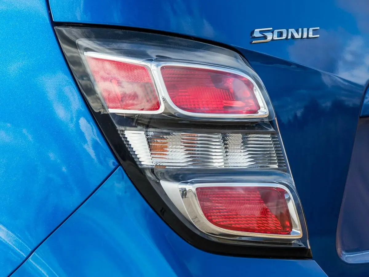 Chevrolet Sonic I Рестайлинг Хэтчбек 5 дв. — сүрөт 15