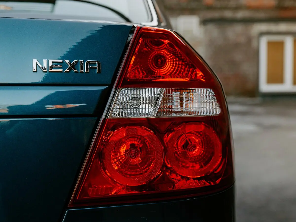 Chevrolet Nexia I Седан — photo 10