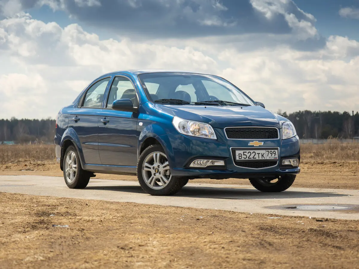 Chevrolet Nexia I Седан — photo 13