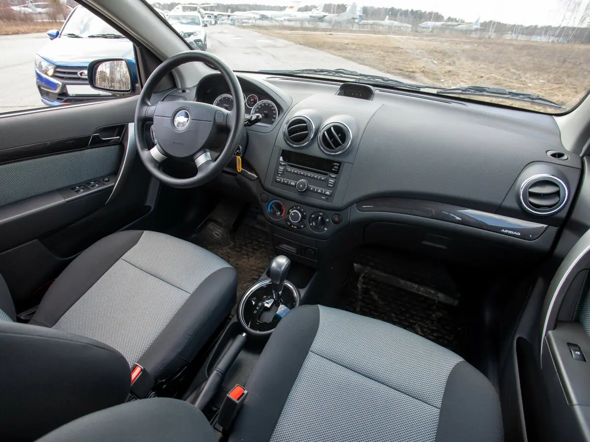 Chevrolet Nexia I Седан — photo 19