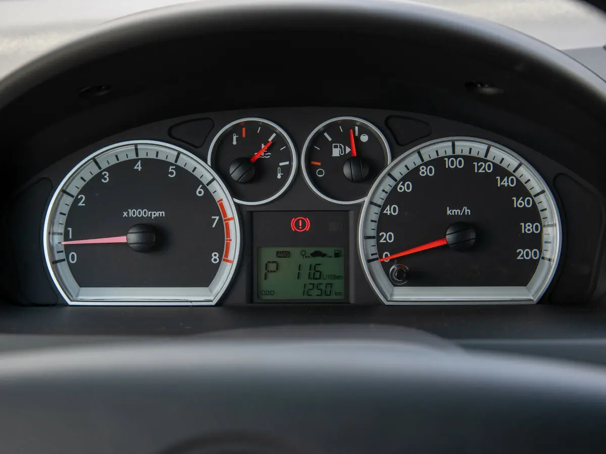 Chevrolet Nexia I Седан — photo 21