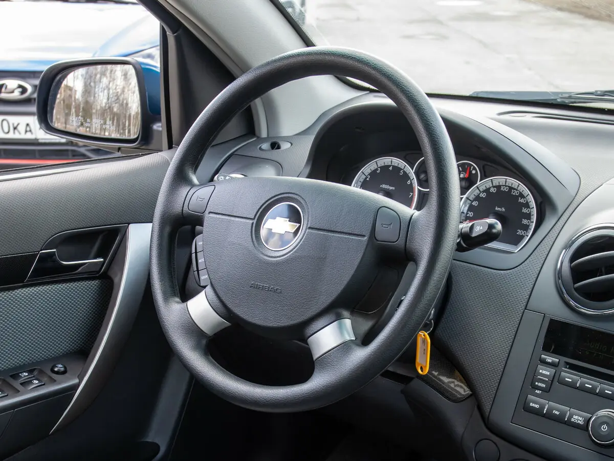 Chevrolet Nexia I Седан — photo 22