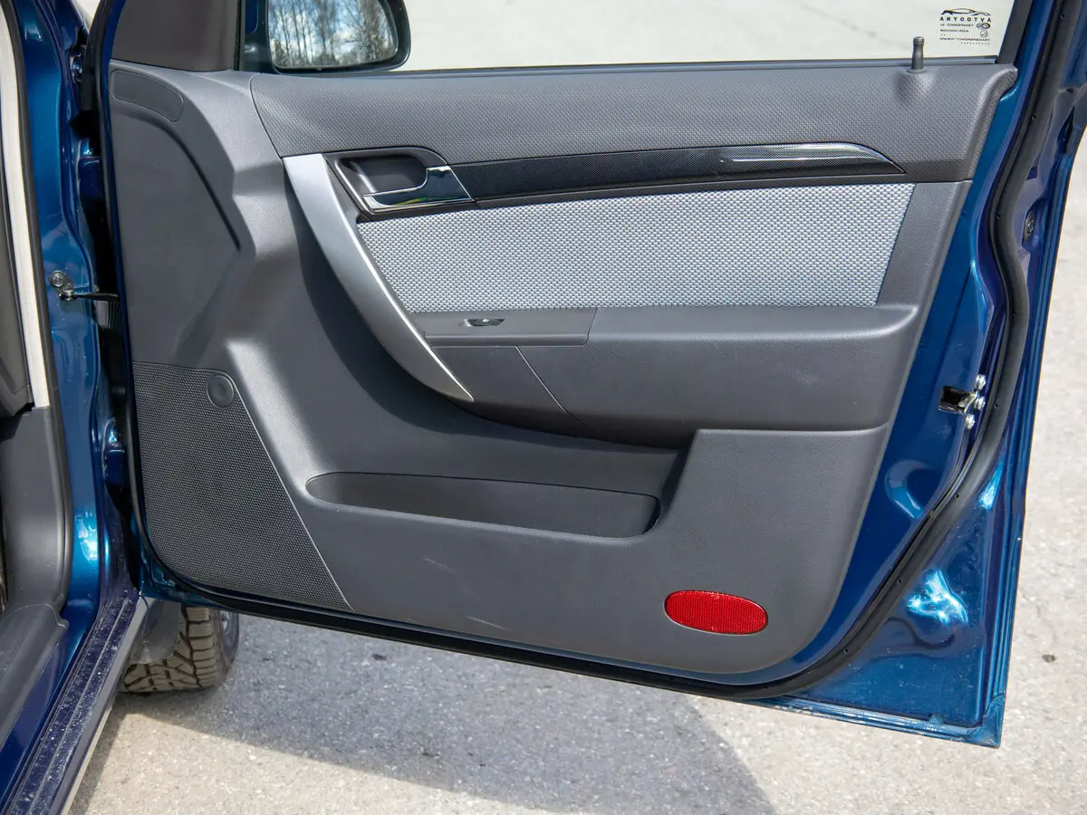 Chevrolet Nexia I Седан — photo 24