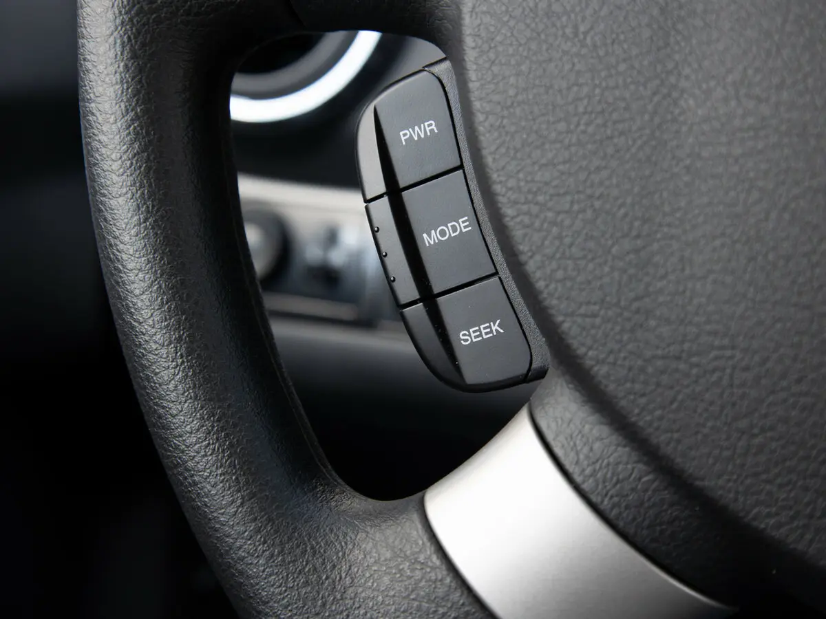 Chevrolet Nexia I Седан — photo 30