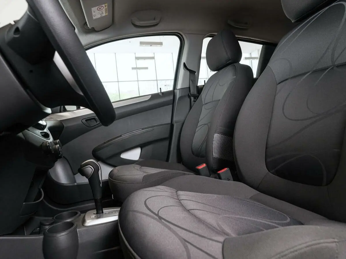 Chevrolet Spark III (M300) Рестайлинг Хэтчбек 5 дв. — сүрөт 4