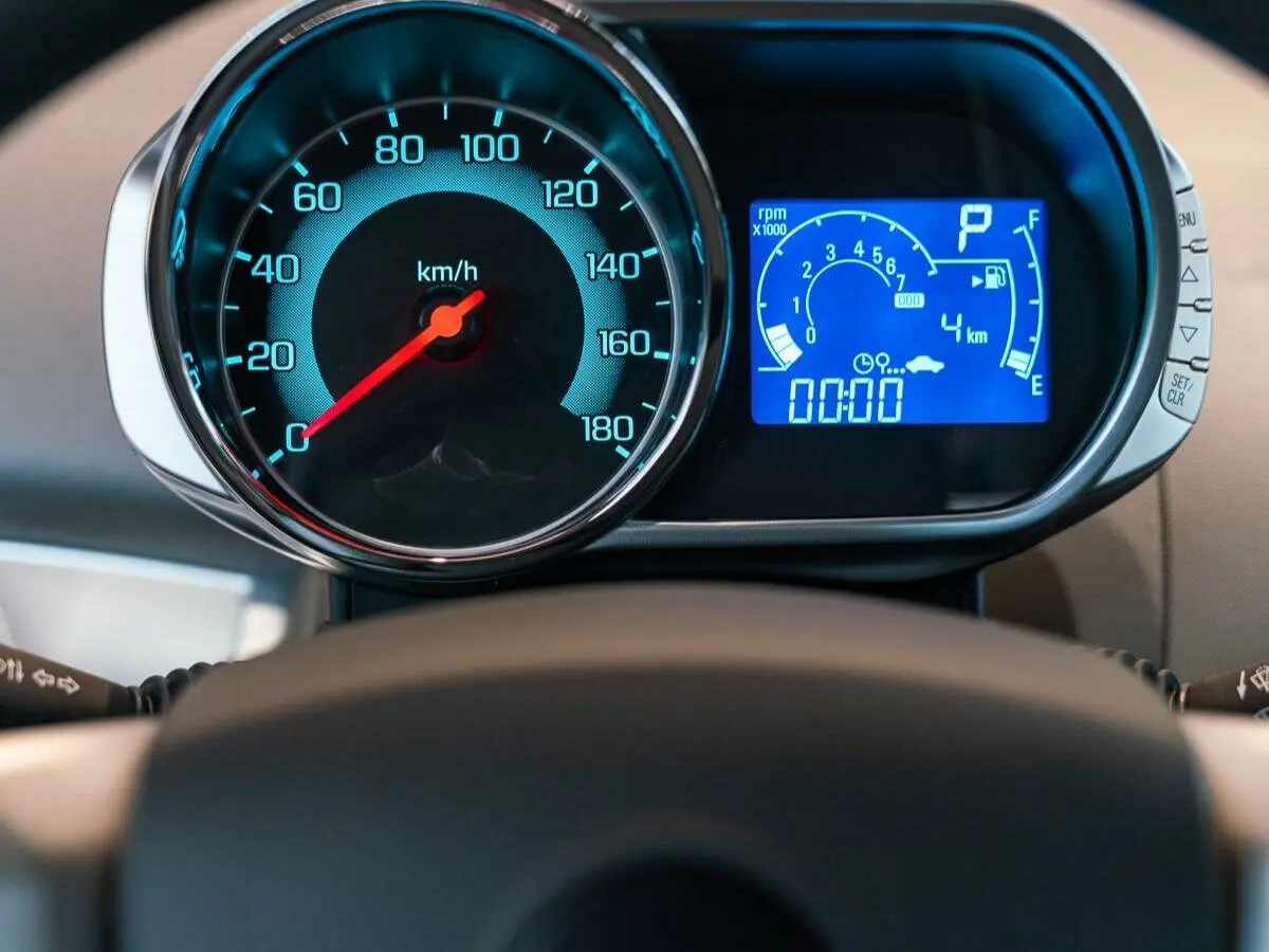 Chevrolet Spark III (M300) Рестайлинг Хэтчбек 5 дв. — сүрөт 5