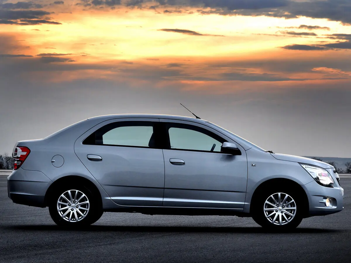 Chevrolet Cobalt II Рестайлинг Седан — сүрөт 2