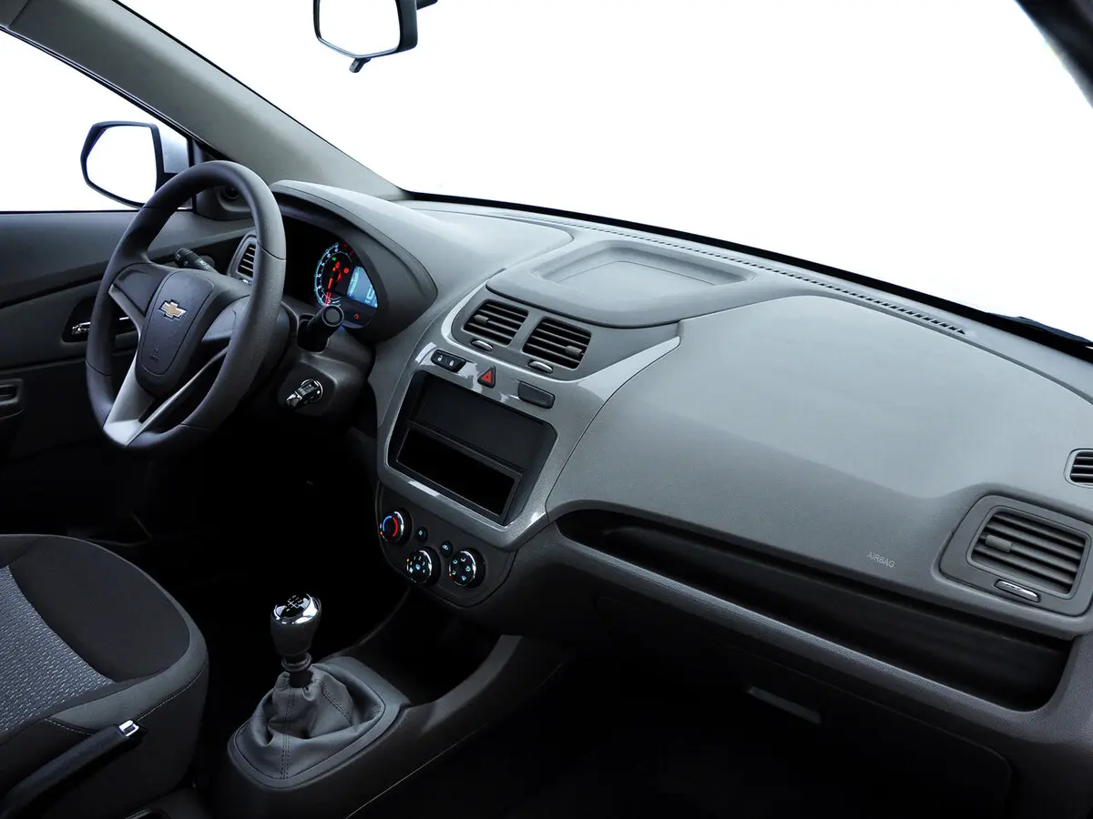 Chevrolet Cobalt II Рестайлинг Седан — сүрөт 6