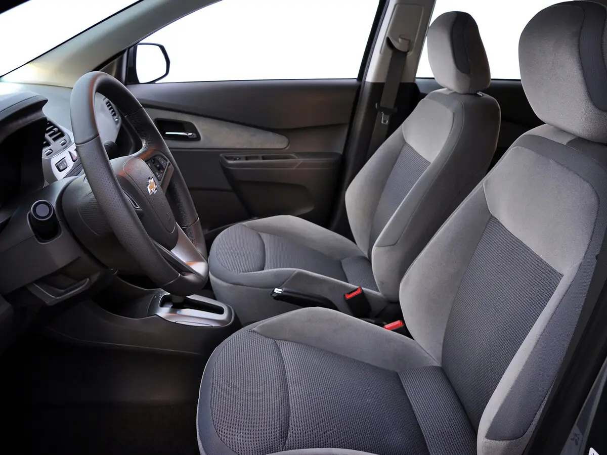 Chevrolet Cobalt II Рестайлинг Седан — сүрөт 7