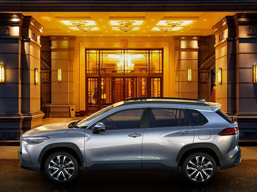 Toyota Corolla Cross I Внедорожник 5 дв. — сүрөт 2