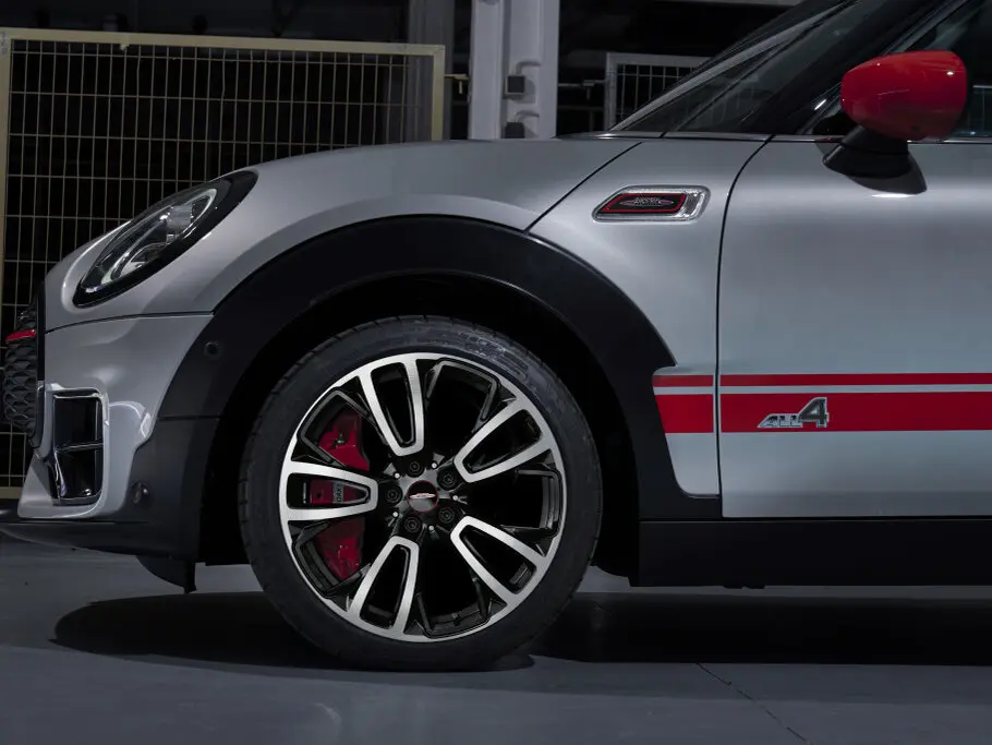 Mini Clubman II Рестайлинг Универсал 5 дв. JCW — фото 14