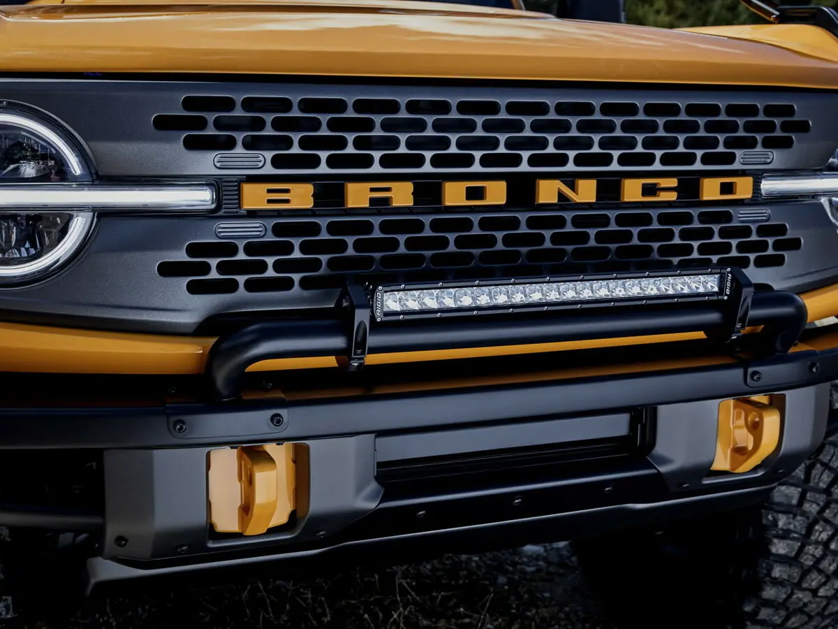 Ford Bronco VI Внедорожник 3 дв. — сүрөт 11