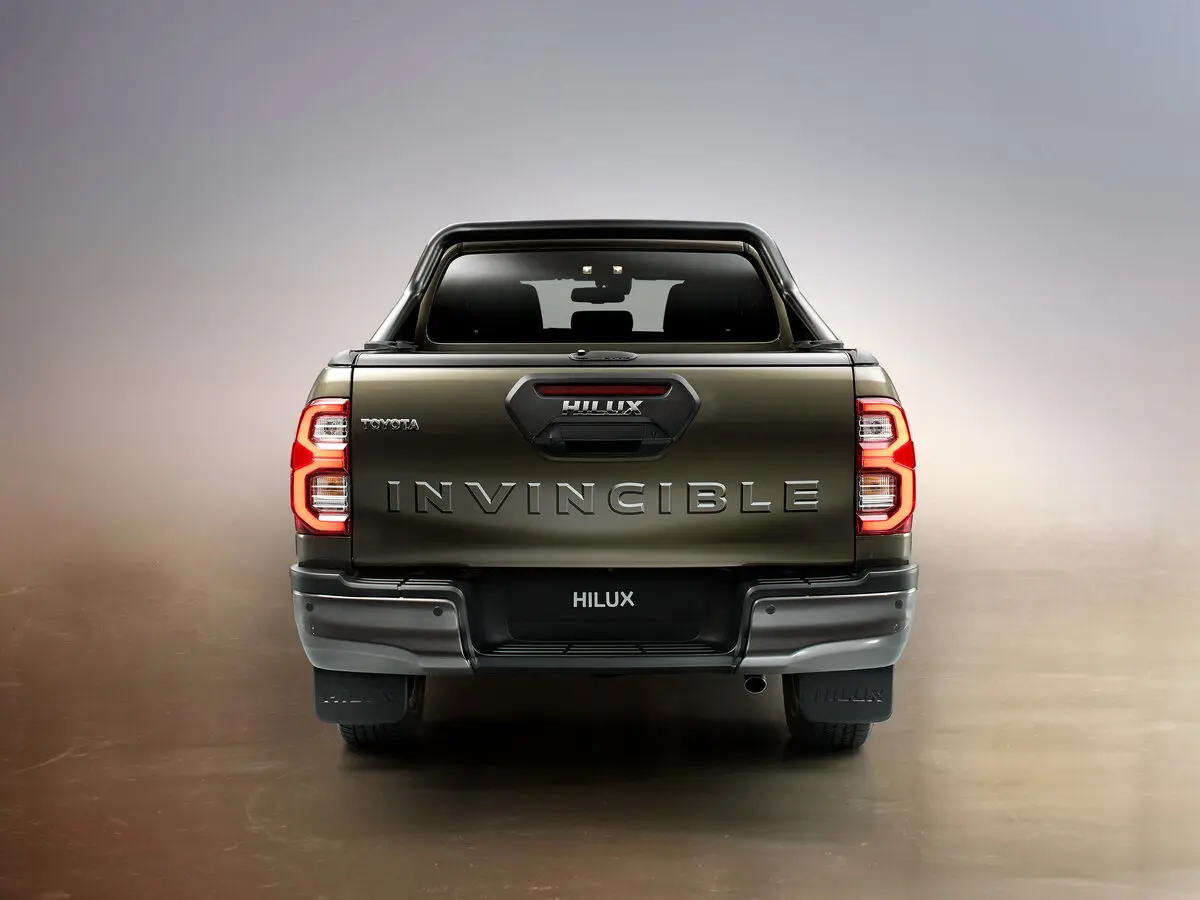 Toyota Hilux VIII Рестайлинг 2 Пикап Двойная кабина — сүрөт 4