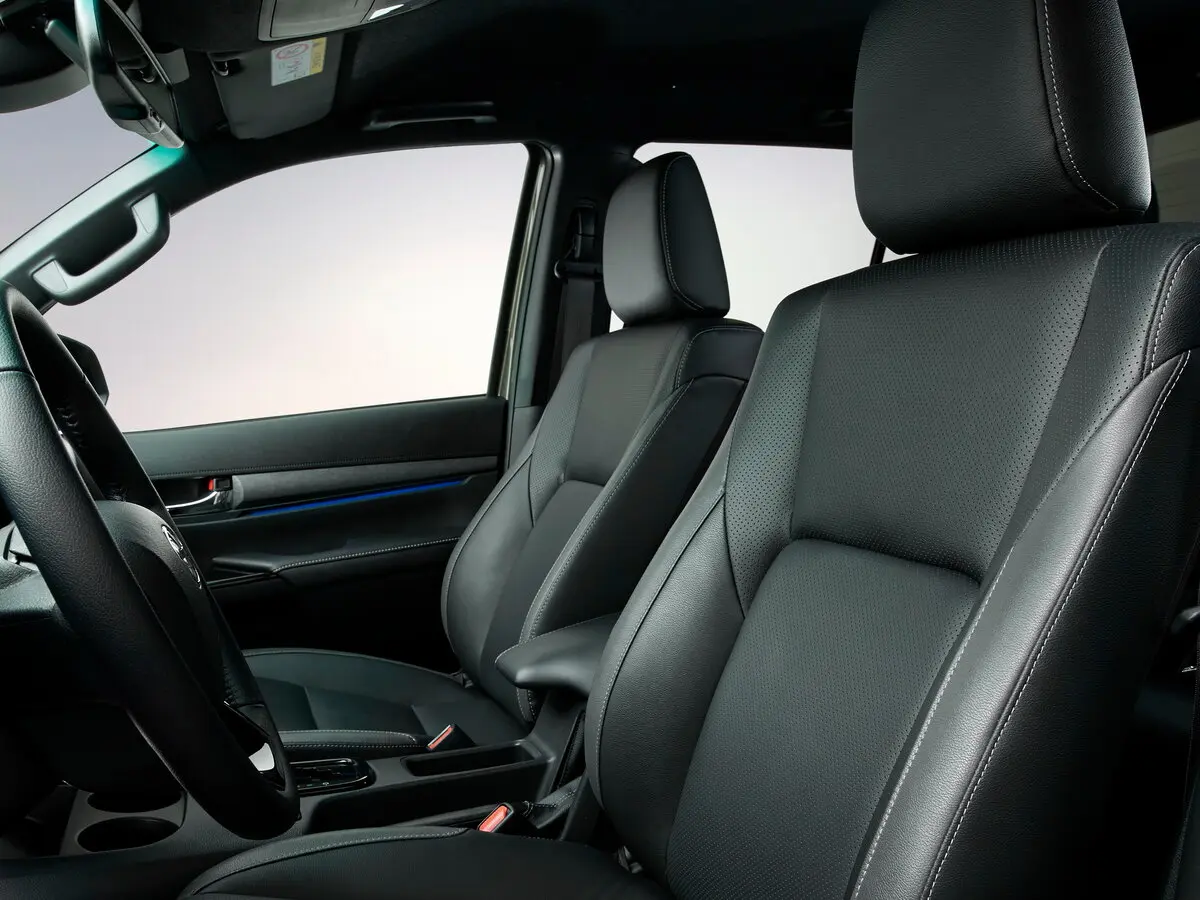 Toyota Hilux VIII Рестайлинг 2 Пикап Двойная кабина — сүрөт 7