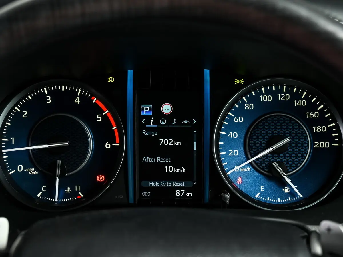 Toyota Fortuner II Рестайлинг Внедорожник 5 дв. — фото 6