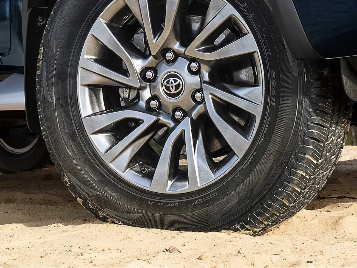 Toyota Fortuner II Рестайлинг Внедорожник 5 дв. — фото 14