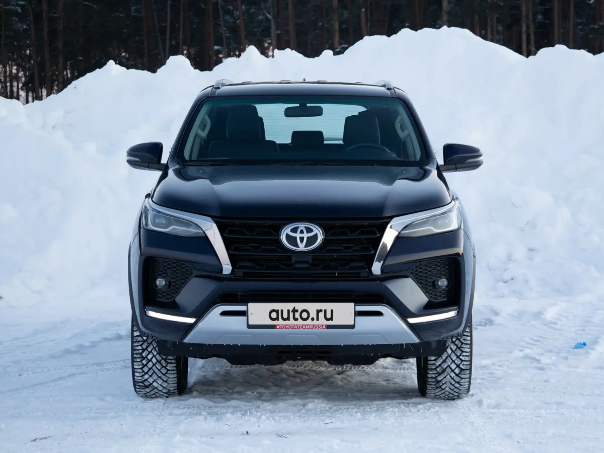 Toyota Fortuner II Рестайлинг Внедорожник 5 дв. — фото 17