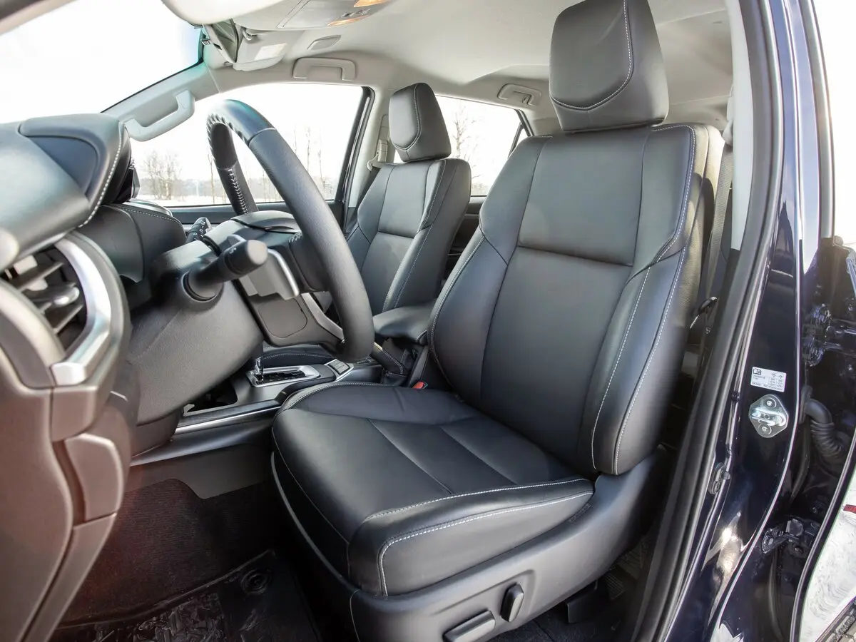 Toyota Fortuner II Рестайлинг Внедорожник 5 дв. — фото 22