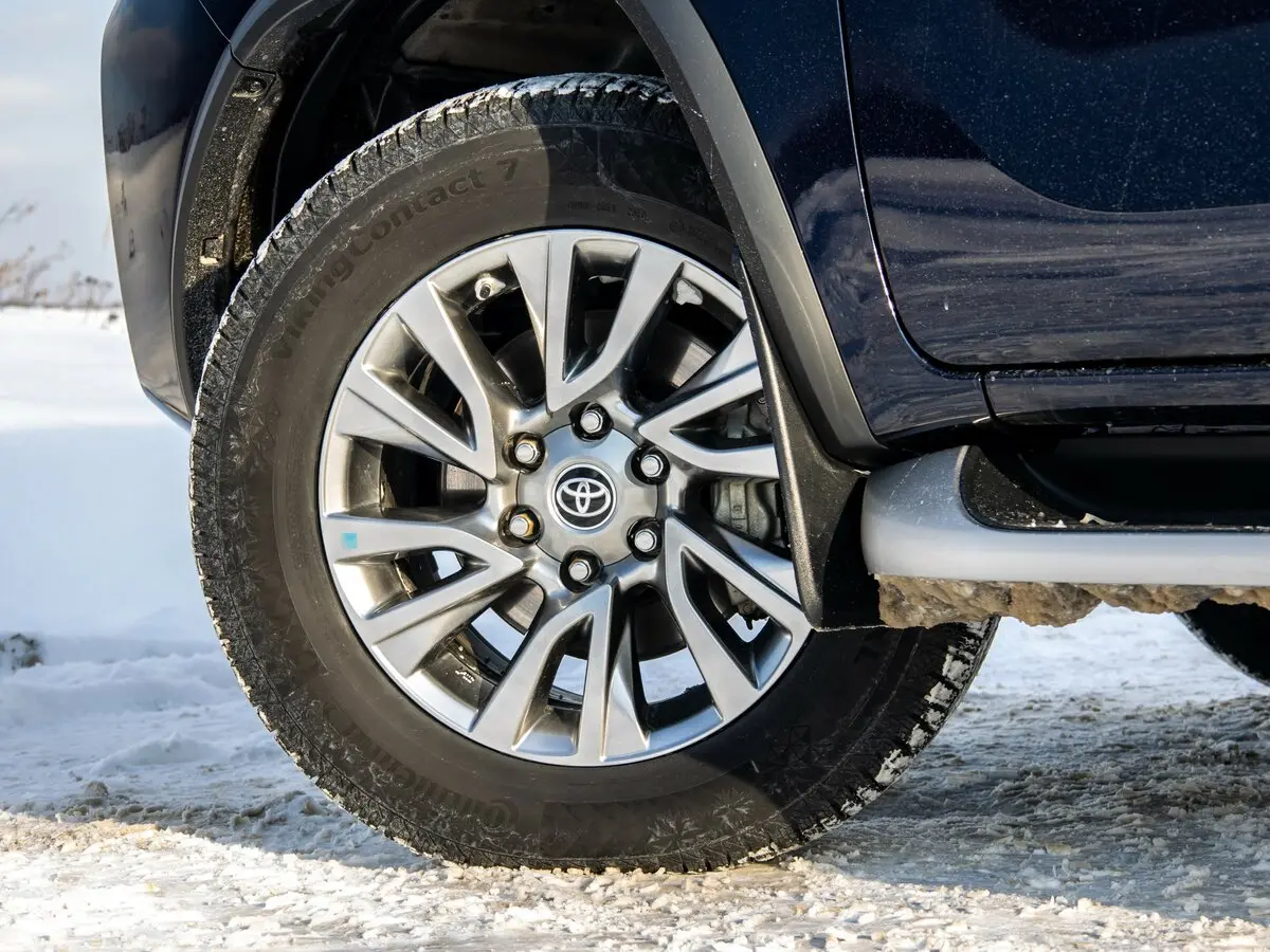 Toyota Fortuner II Рестайлинг Внедорожник 5 дв. — фото 35