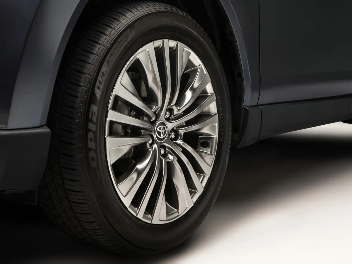 Toyota Venza II Внедорожник 5 дв. — фото 21