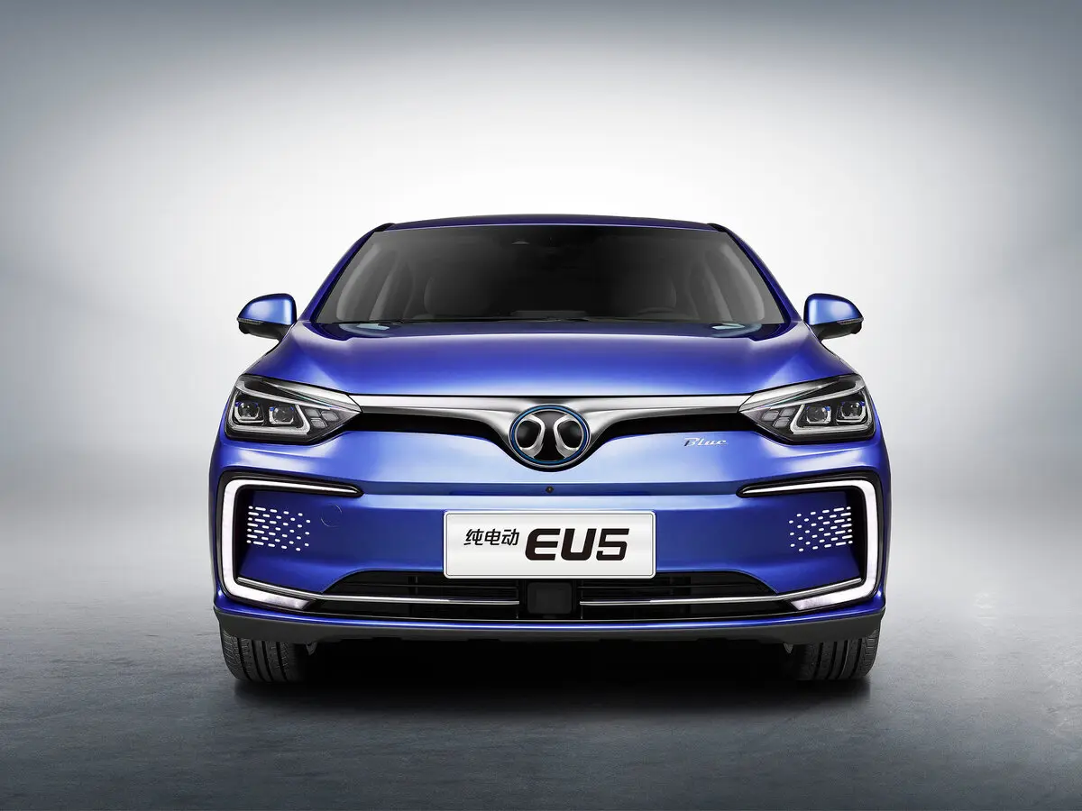 BAIC EU5 I Седан — photo 2