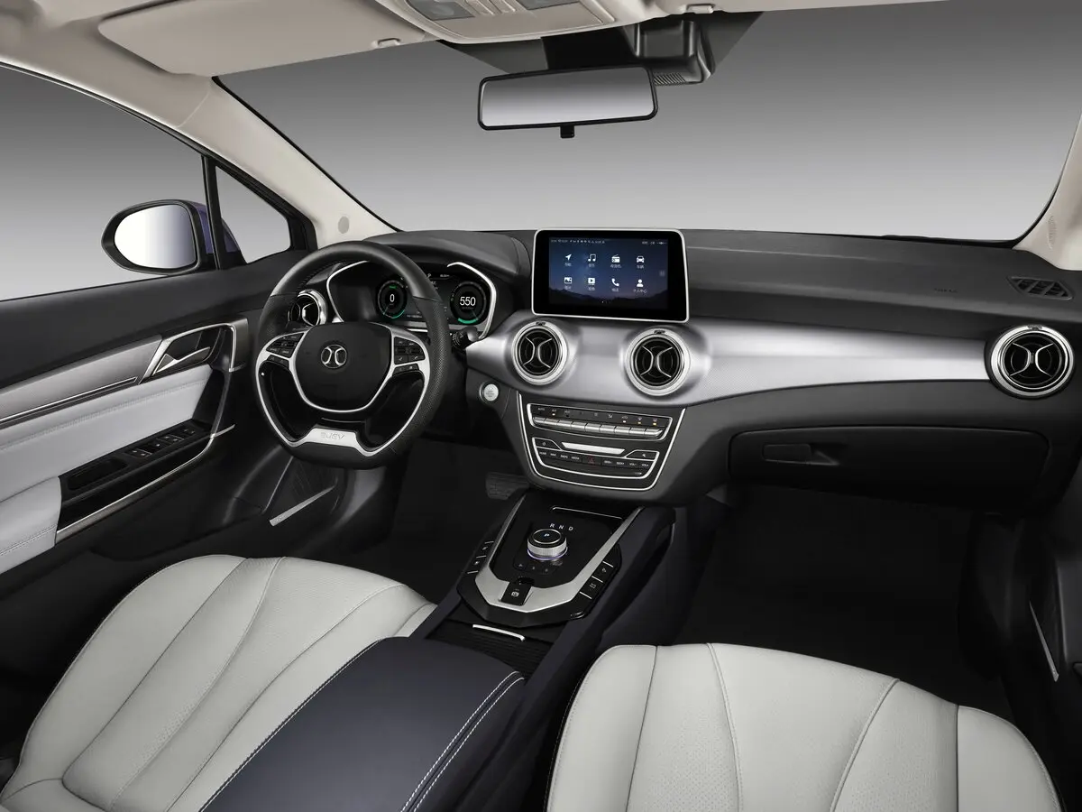 BAIC EU5 I Седан — photo 5