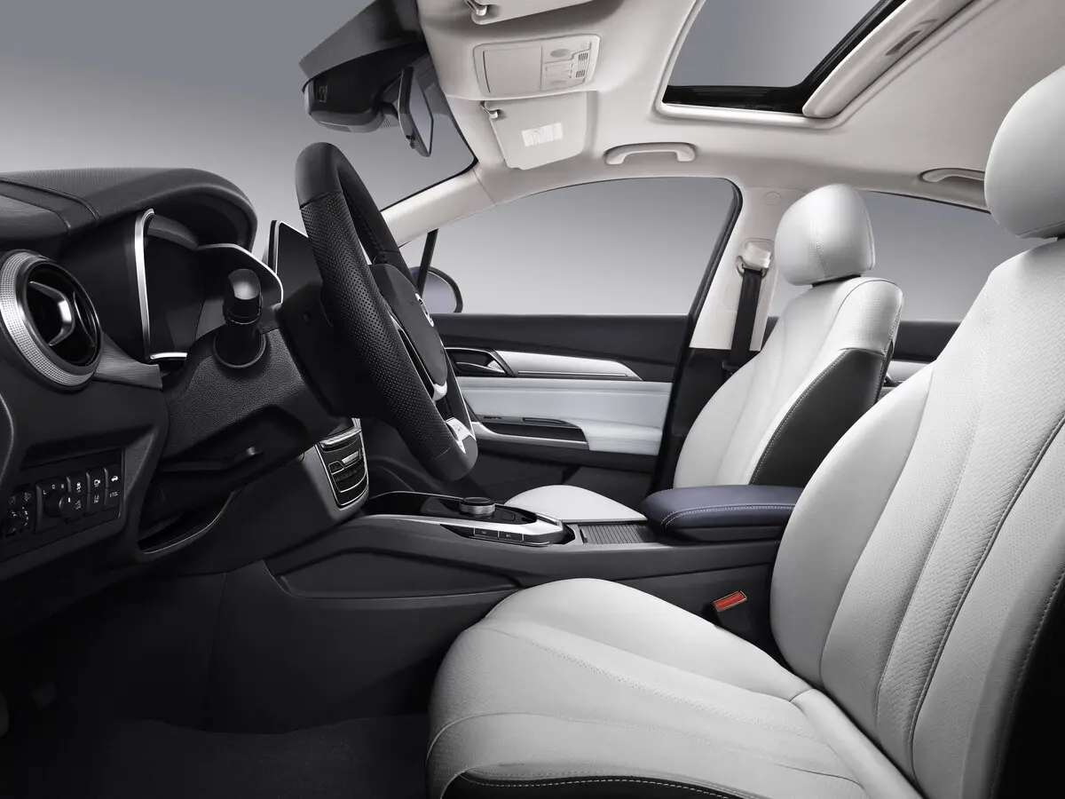 BAIC EU5 I Седан — photo 6