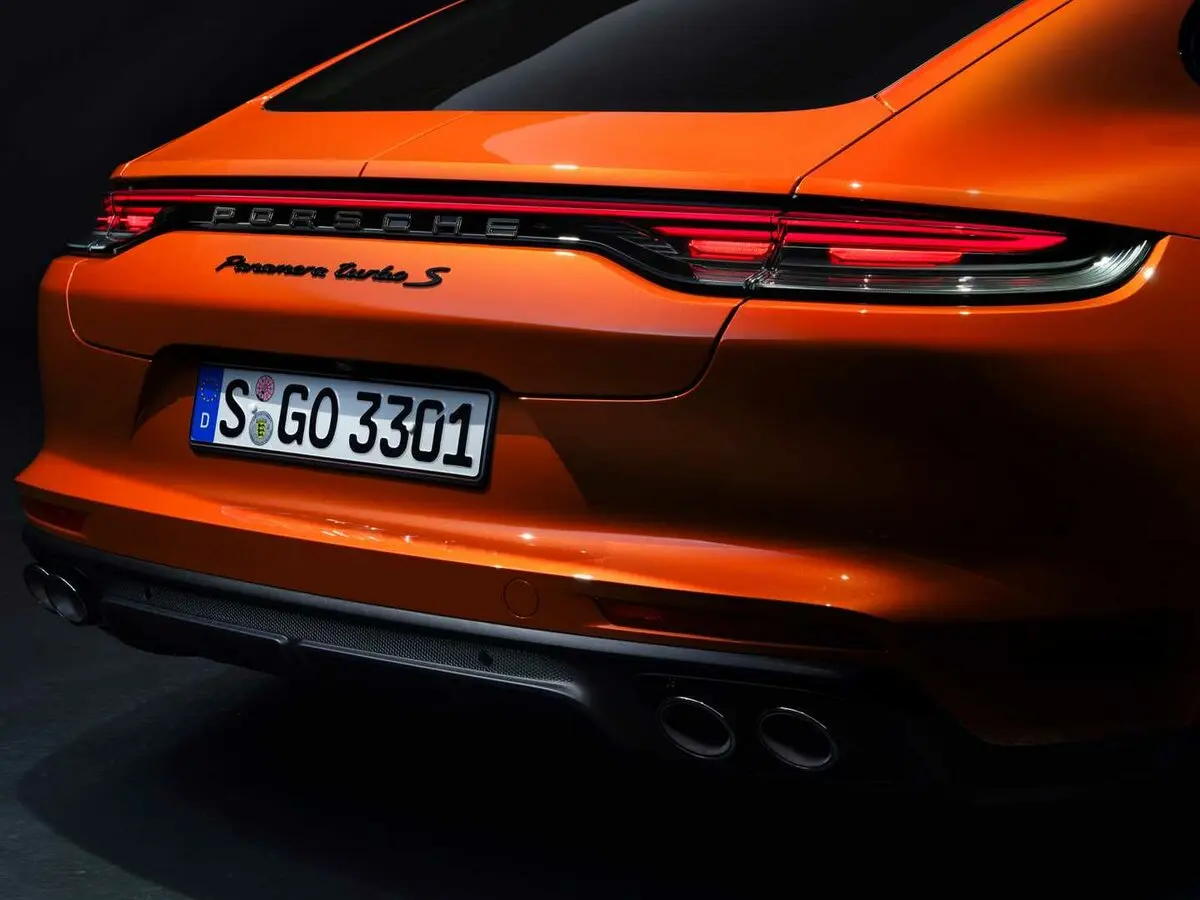 Porsche Panamera II Рестайлинг Лифтбек — сүрөт 11