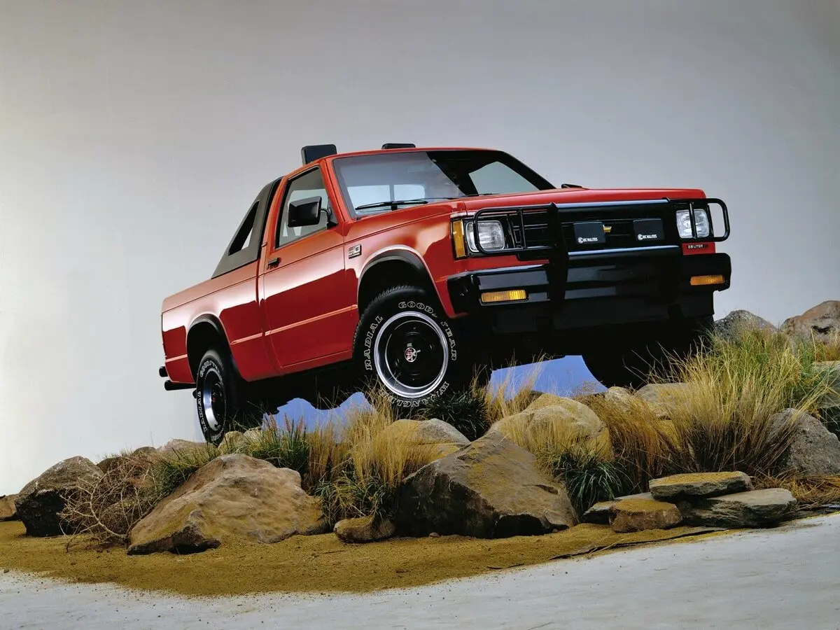 Chevrolet S-10 Pickup I Пикап Одинарная кабина — photo 2