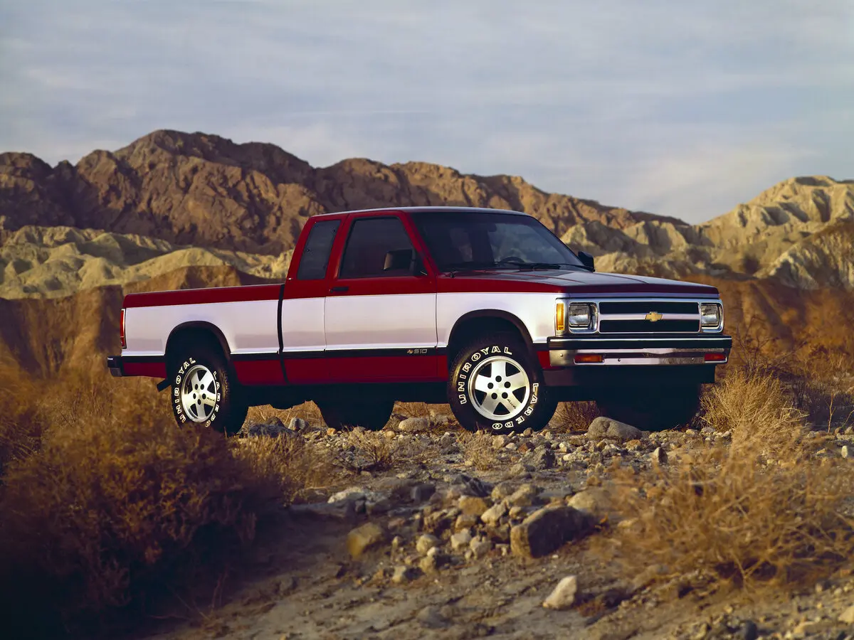 Chevrolet S-10 Pickup I Пикап Полуторная кабина — 照片 3