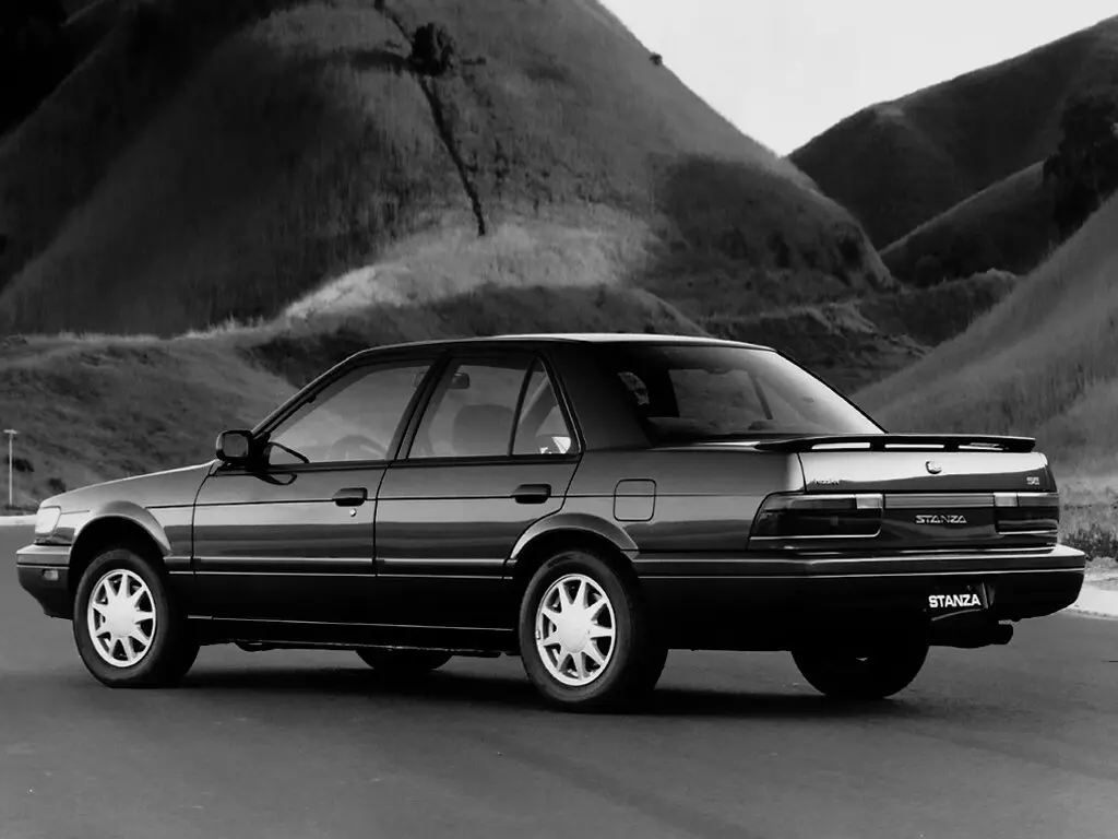 Nissan Stanza III (U12) Седан — сүрөт 2