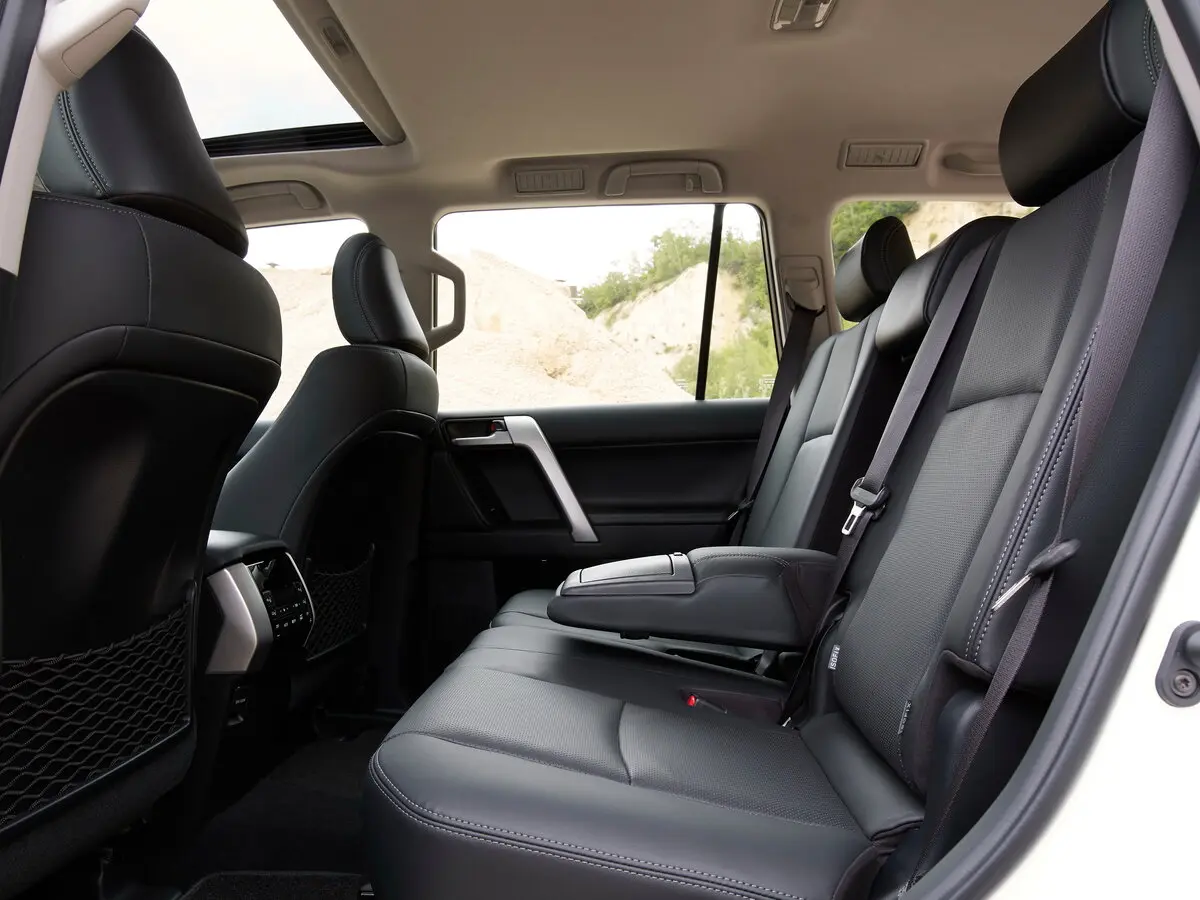 Toyota Land Cruiser Prado 150 Series Рестайлинг 3 Внедорожник 5 дв. — фото 10