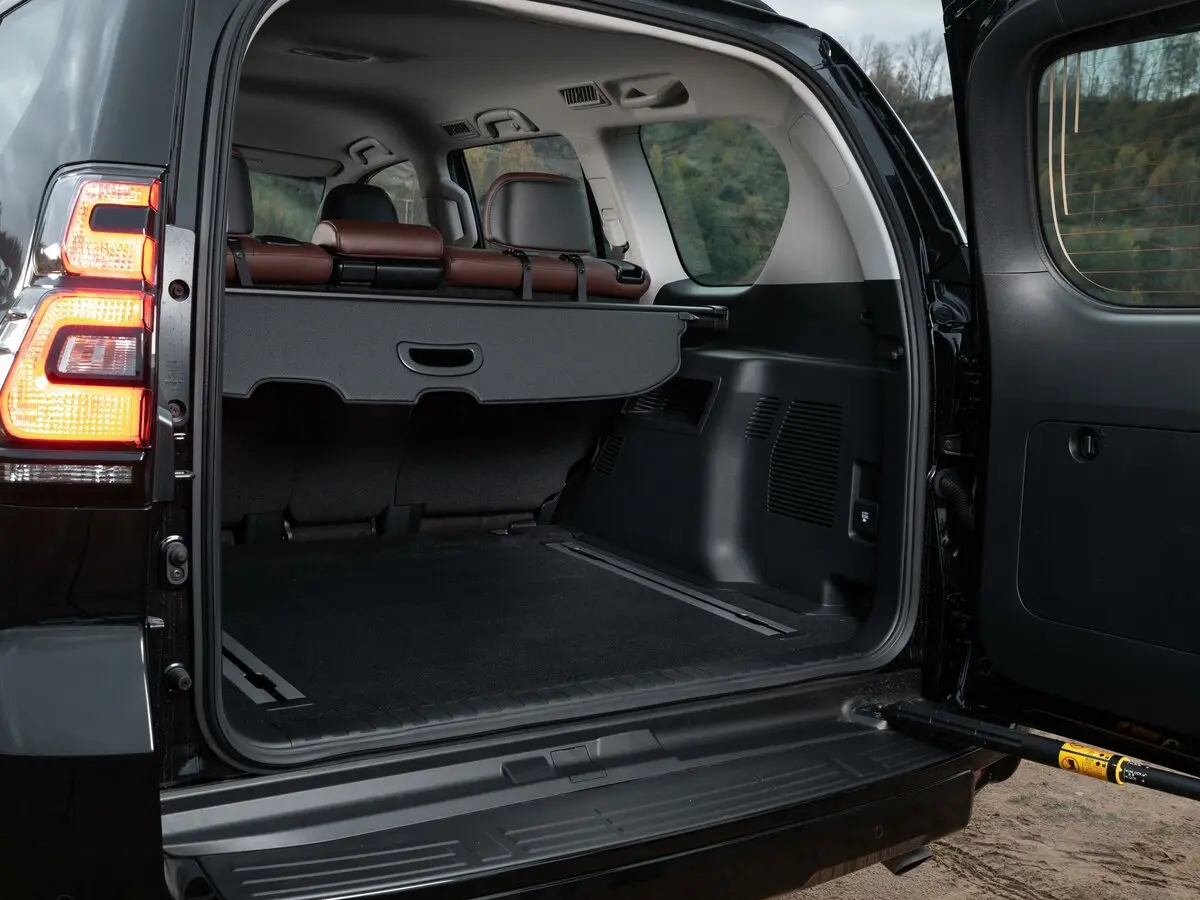 Toyota Land Cruiser Prado 150 Series Рестайлинг 3 Внедорожник 5 дв. — фото 12