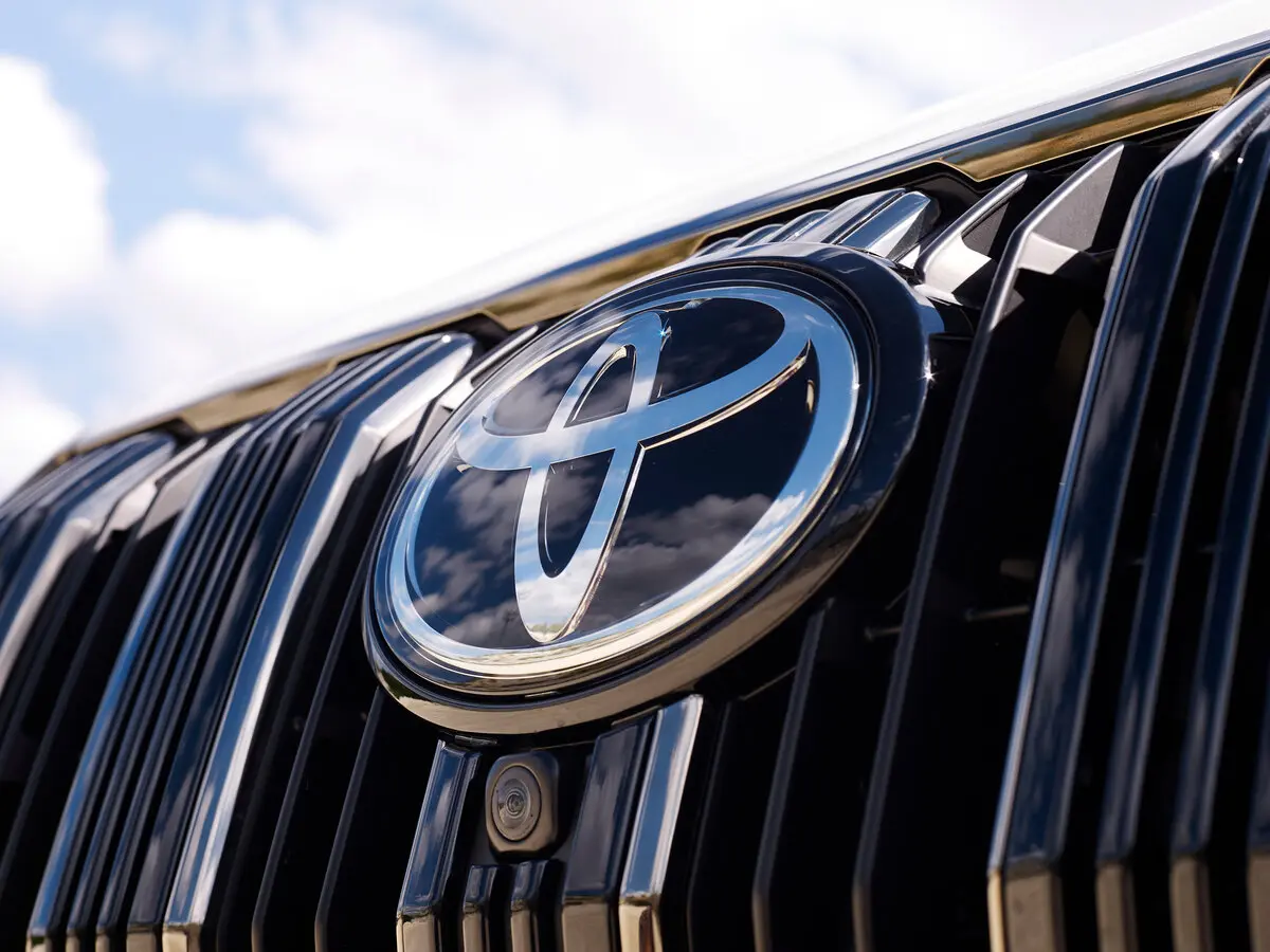 Toyota Land Cruiser Prado 150 Series Рестайлинг 3 Внедорожник 5 дв. — фото 17