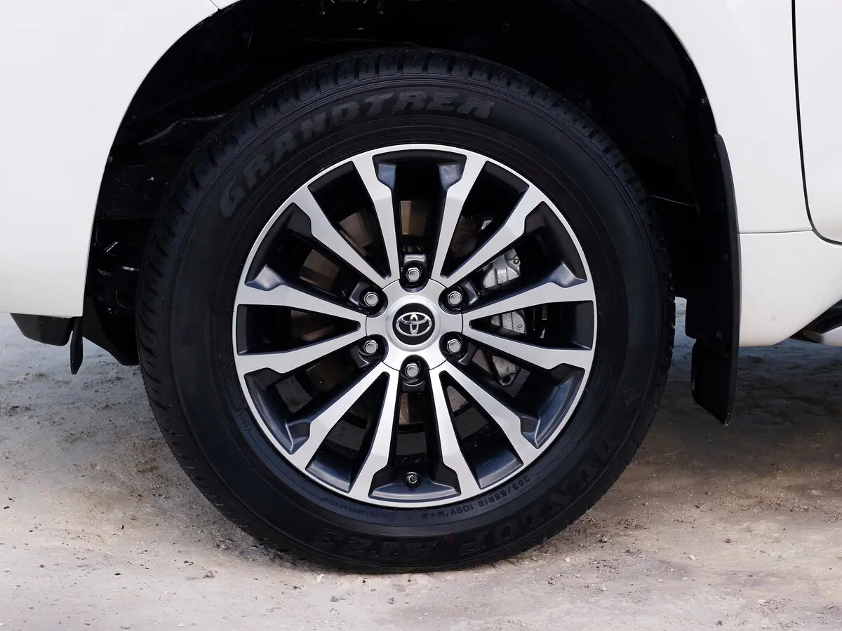 Toyota Land Cruiser Prado 150 Series Рестайлинг 3 Внедорожник 5 дв. — фото 18
