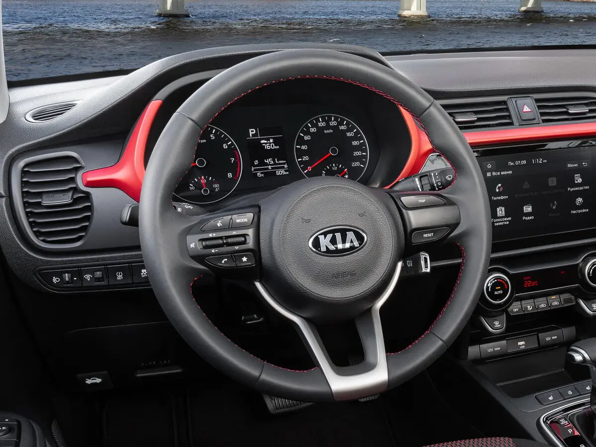 Kia Rio IV Рестайлинг Седан — фото 9