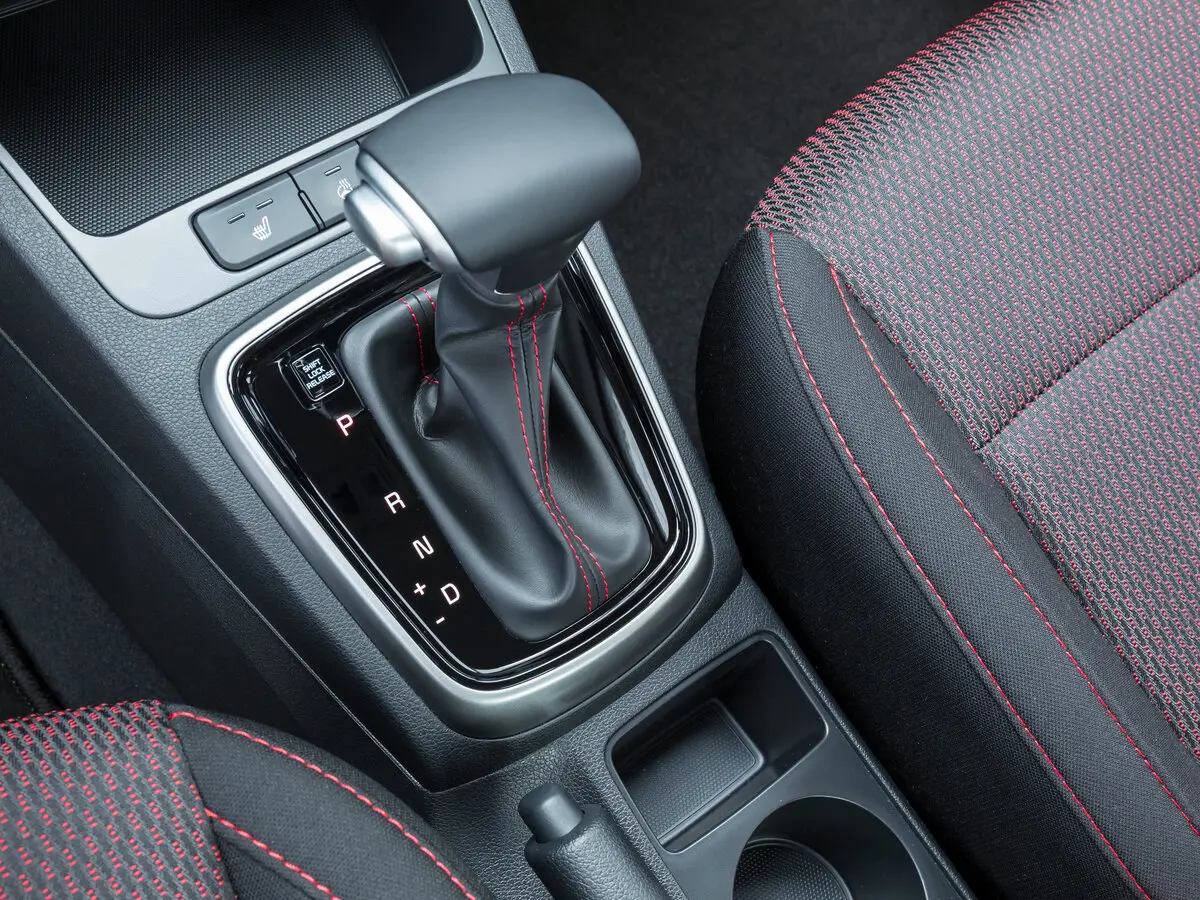 Kia Rio IV Рестайлинг Седан — фото 11