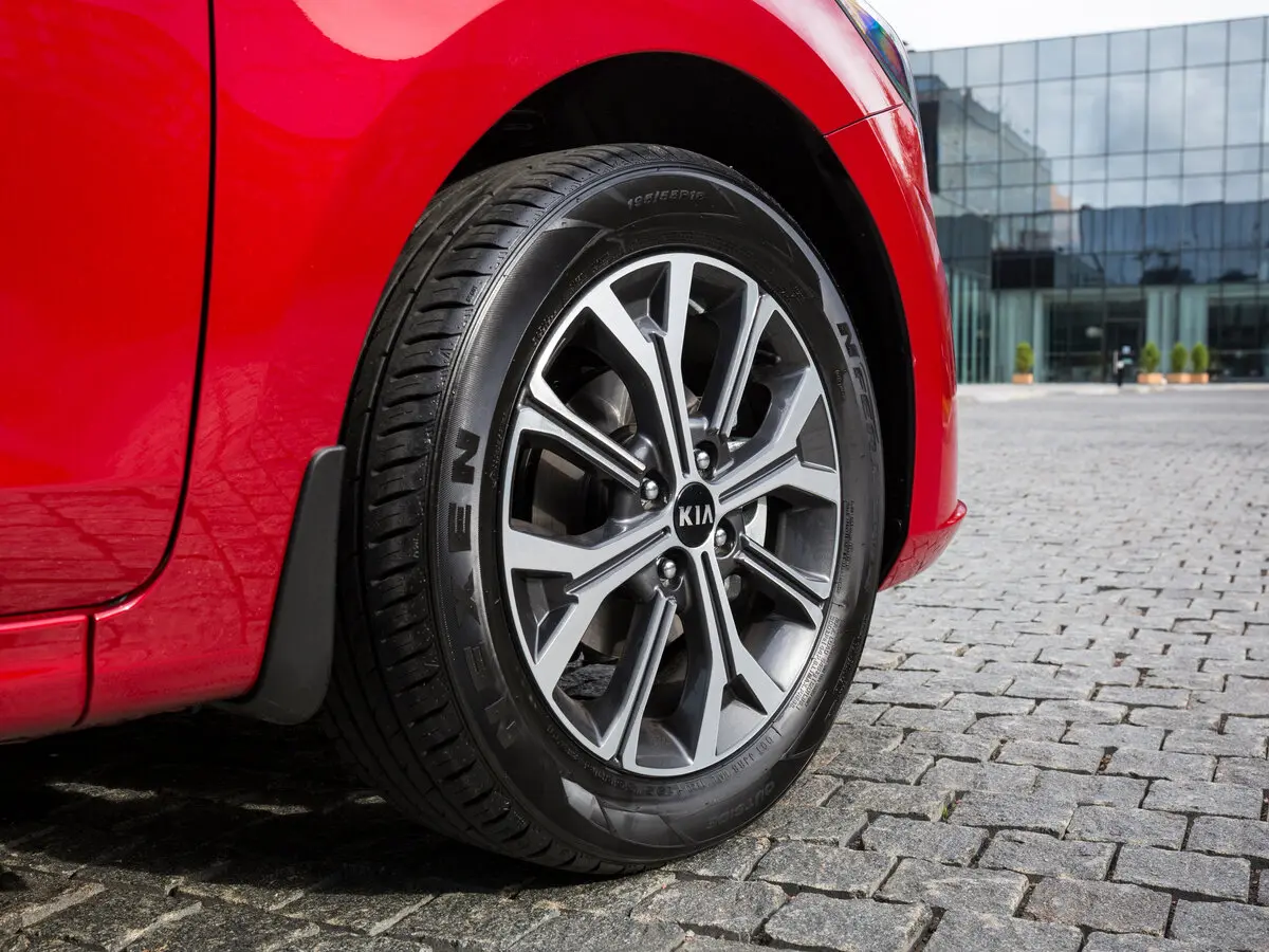 Kia Rio IV Рестайлинг Седан — фото 16