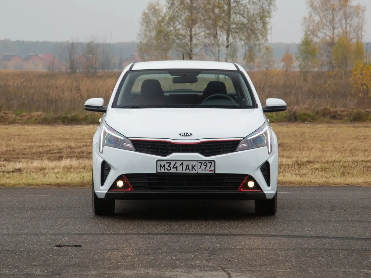 Kia Rio IV Рестайлинг Седан — фото 19