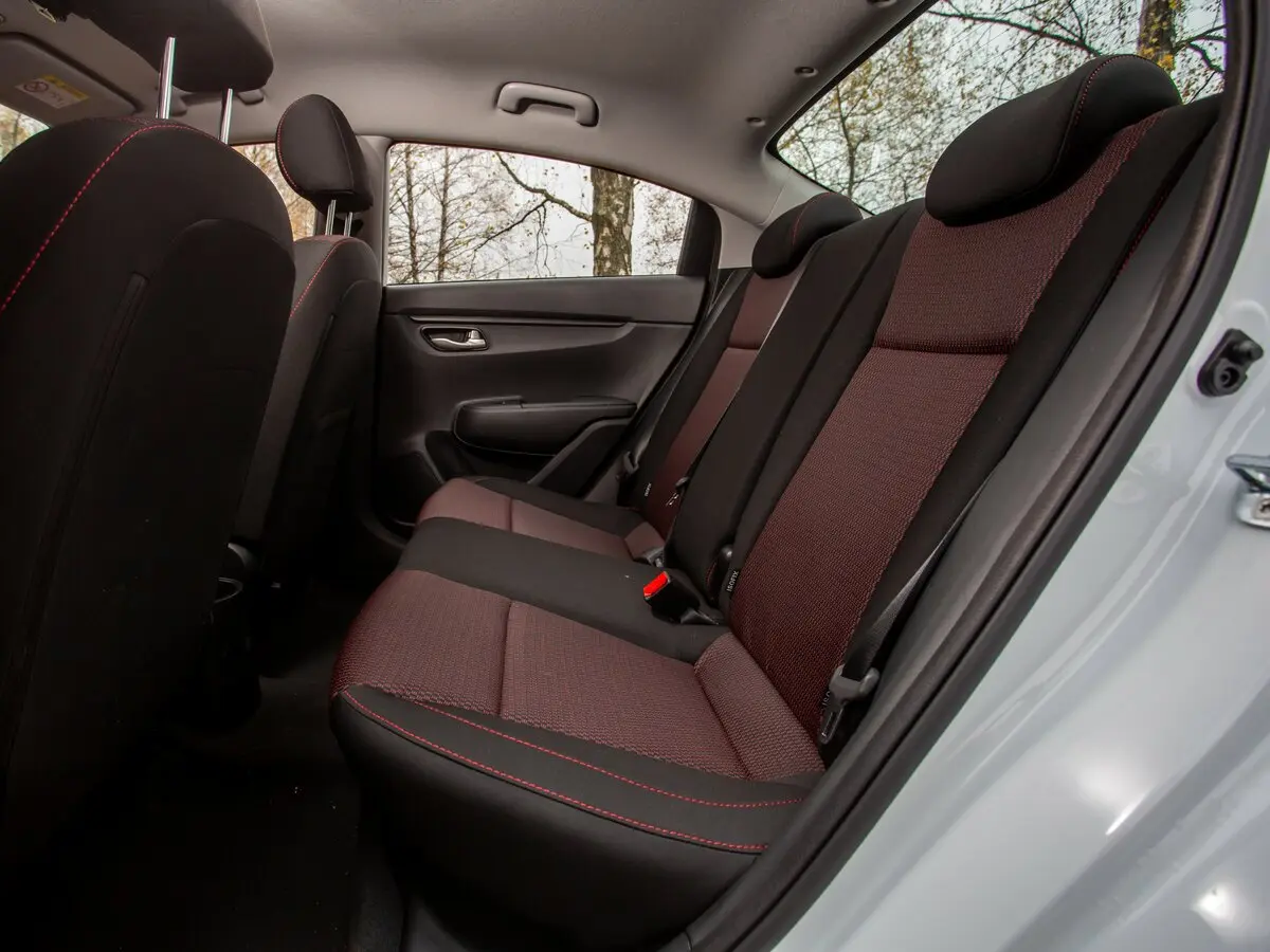 Kia Rio IV Рестайлинг Седан — фото 26