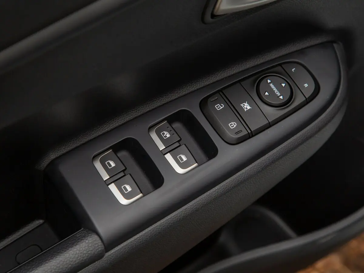 Kia Rio IV Рестайлинг Седан — фото 27