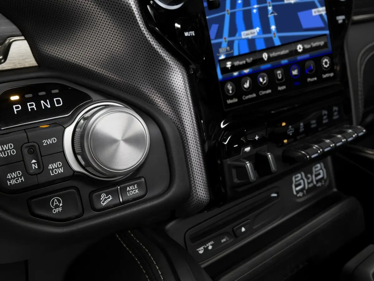 Ram 1500 V Пикап Двойная кабина Crew Cab — сүрөт 12