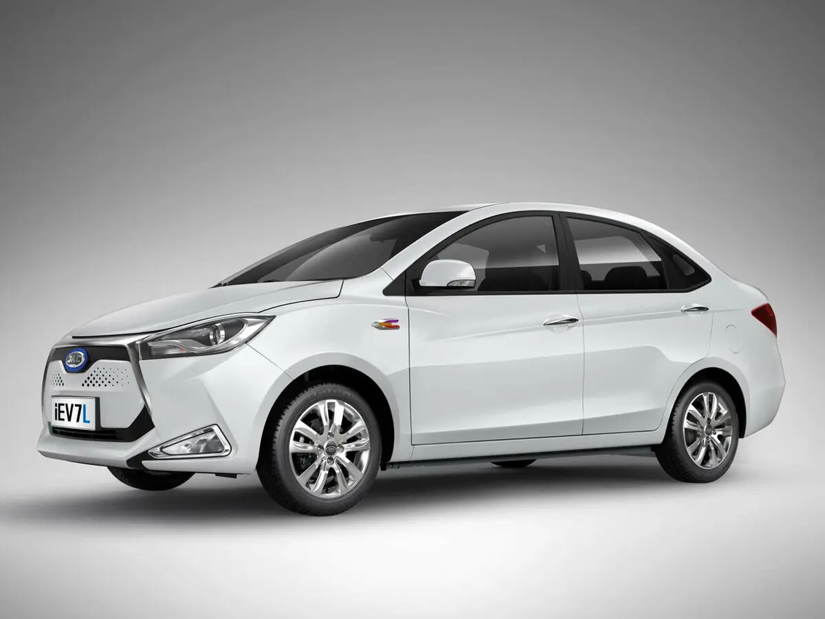 JAC iEV7L I Седан — сүрөт 2