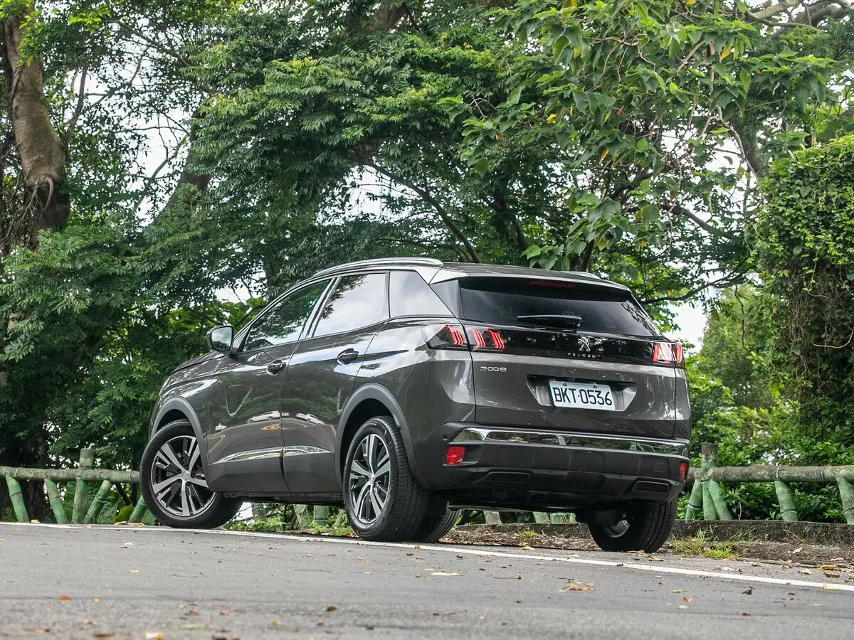 Peugeot 3008 II Рестайлинг Внедорожник 5 дв. — сүрөт 5