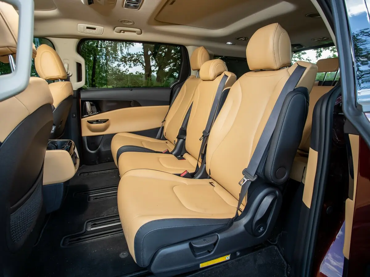 Kia Carnival IV Минивэн — фото 30