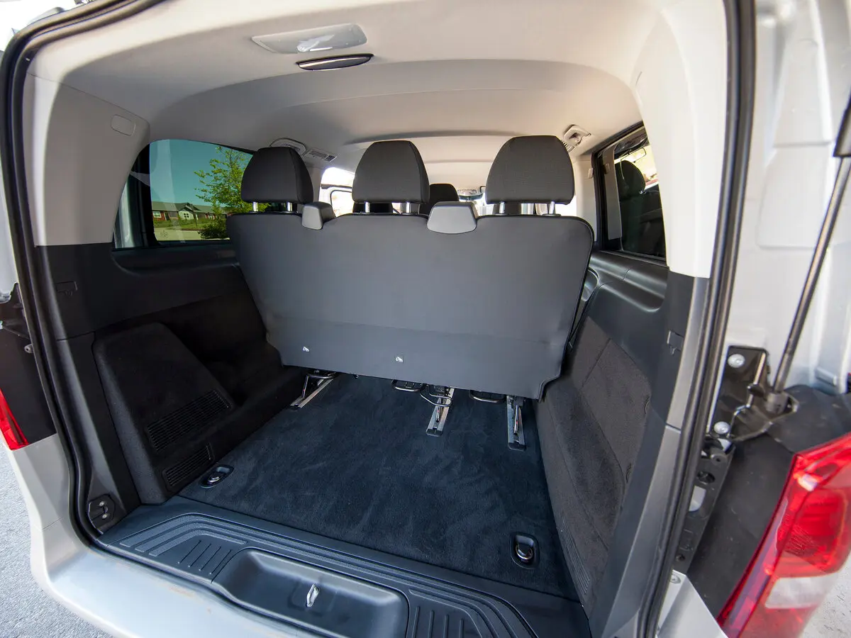 Mercedes-Benz Metris 2015 – 2023 Минивэн — photo 11