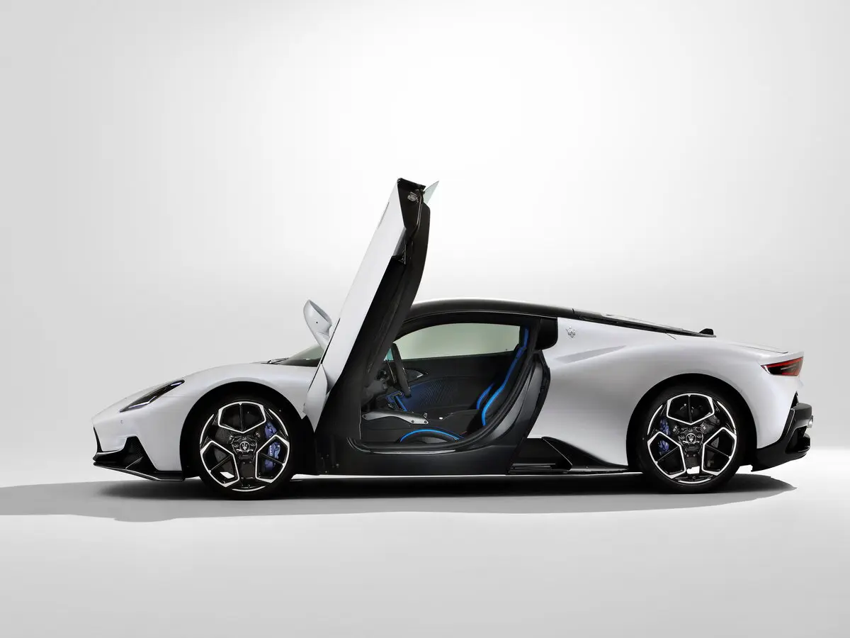 Maserati MC20 2020 – н.в. Купе — 照片 2