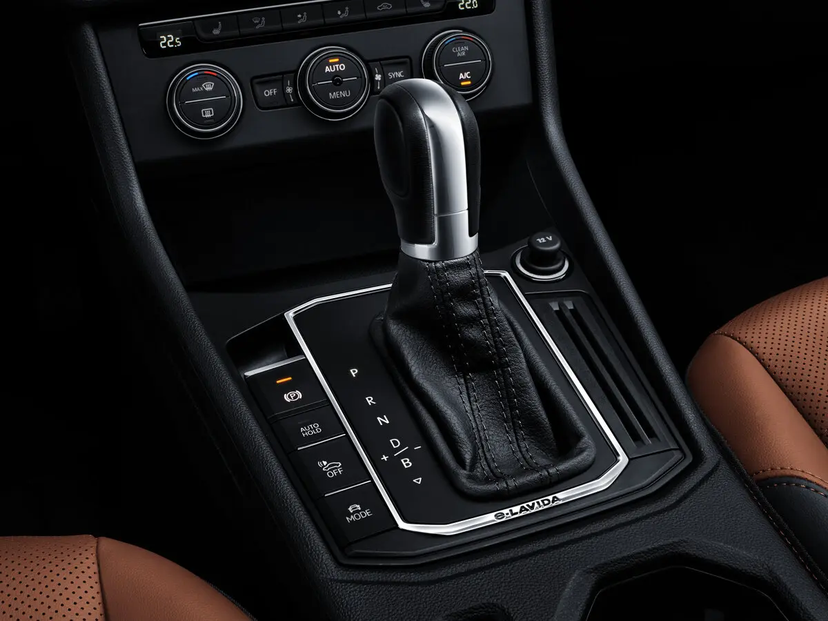 Volkswagen Lavida III Седан — сүрөт 8